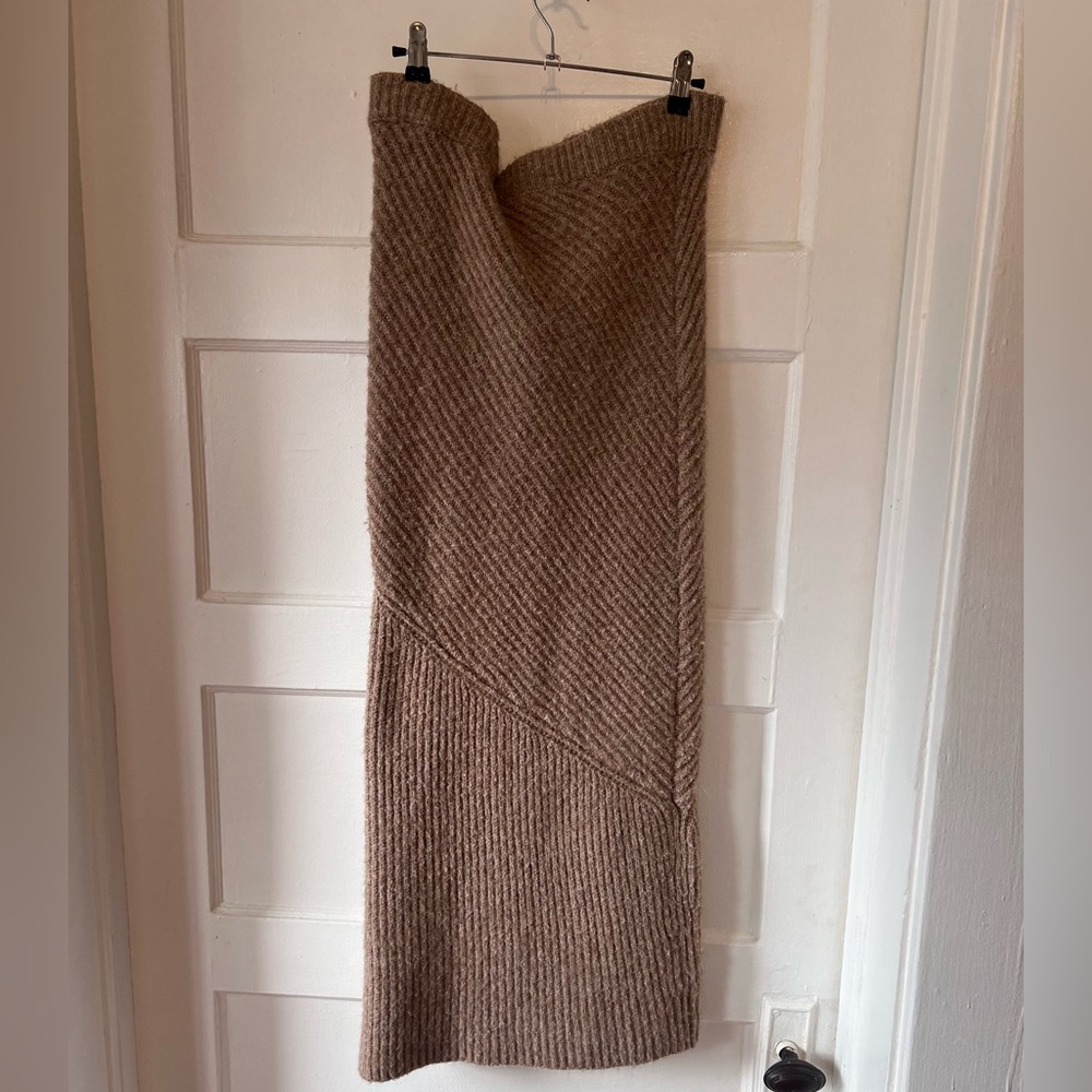 NICHOLAS ($220 retail) Tan Wool Blend Sweater Skirt size large - Picture 5 of 5